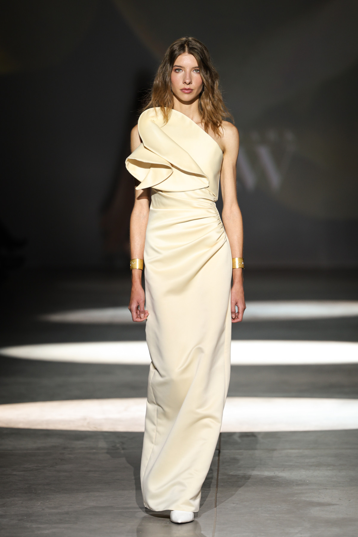Гра форм і міська естетика: як пройшов показ Linni Caro на Ukrainian Fashion Week18
