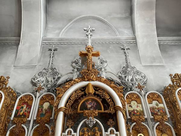 Фасад церкви