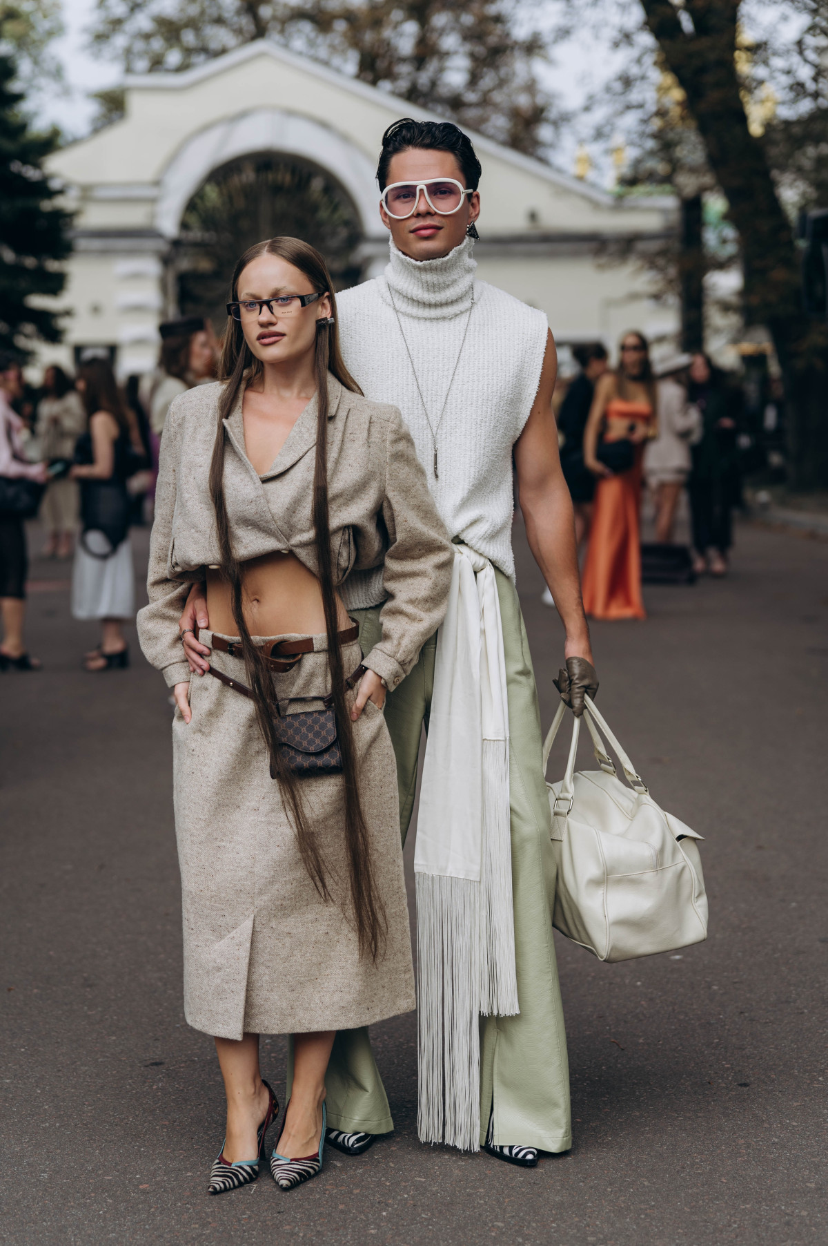 Найстильніші образи гостей третього й четвертого днів Ukrainian Fashion Week сезону весна-літо — 202732