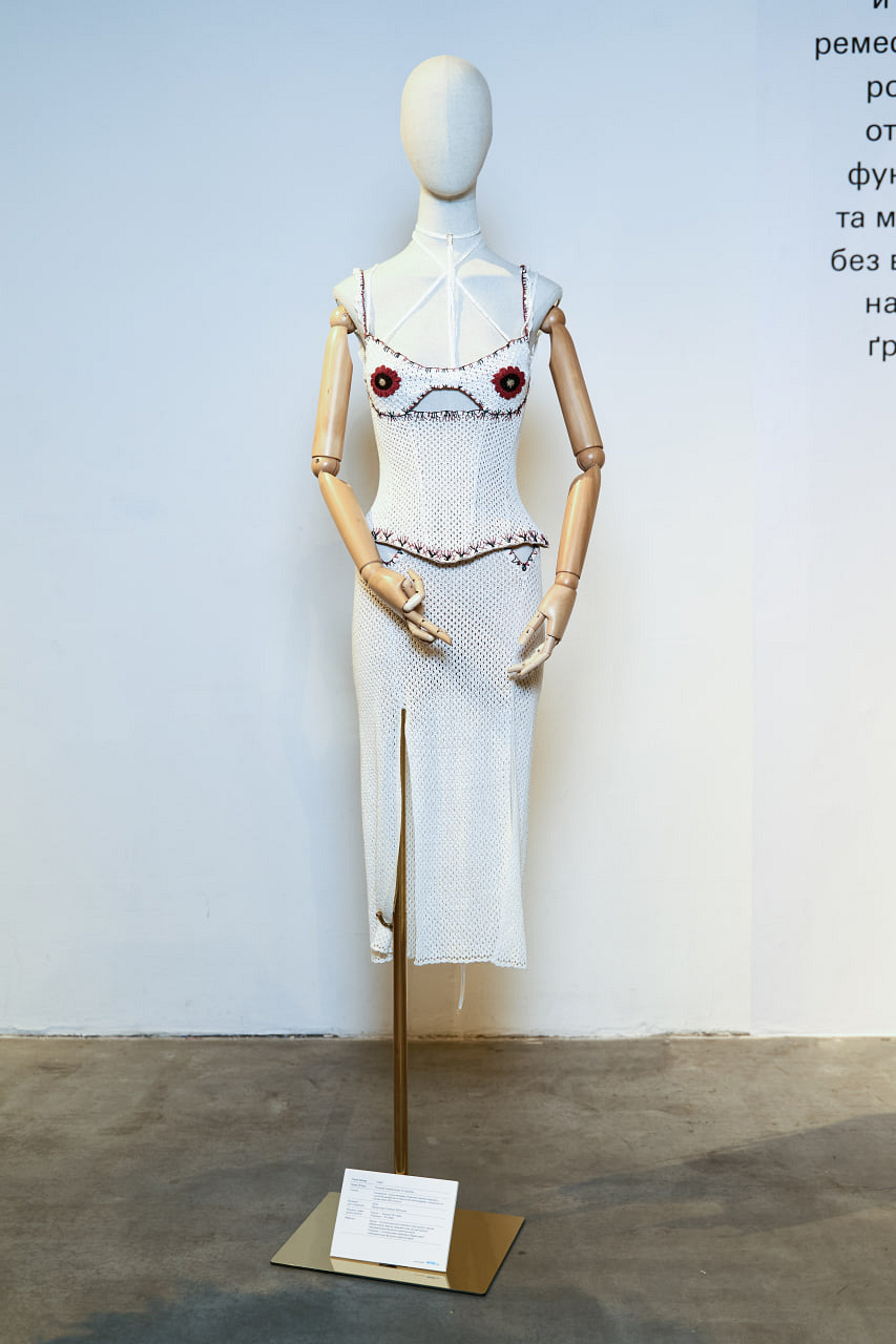 Як UFW переосмислив українське ремесло в моді та культурі у виставці Behind the Craft16