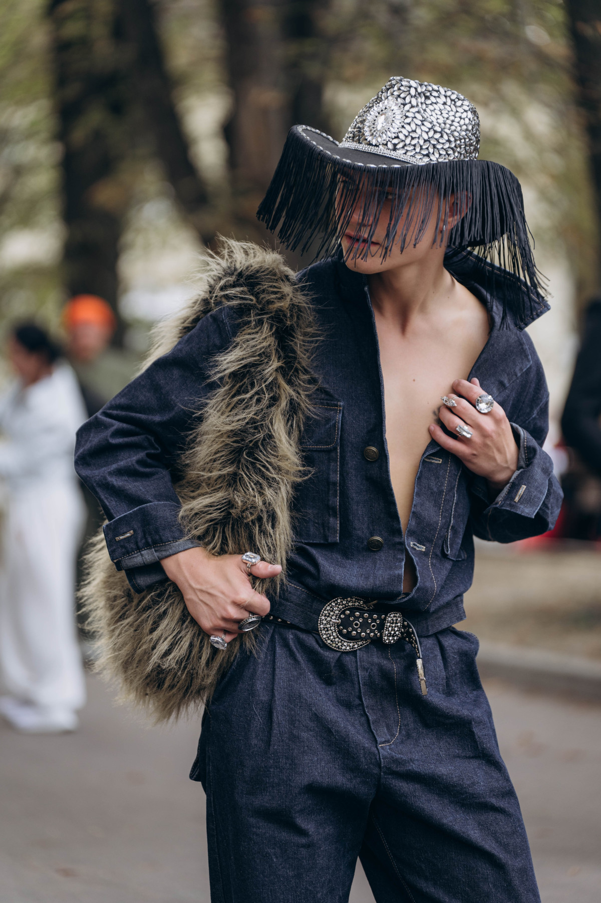 Найстильніші образи гостей третього й четвертого днів Ukrainian Fashion Week сезону весна-літо — 202733