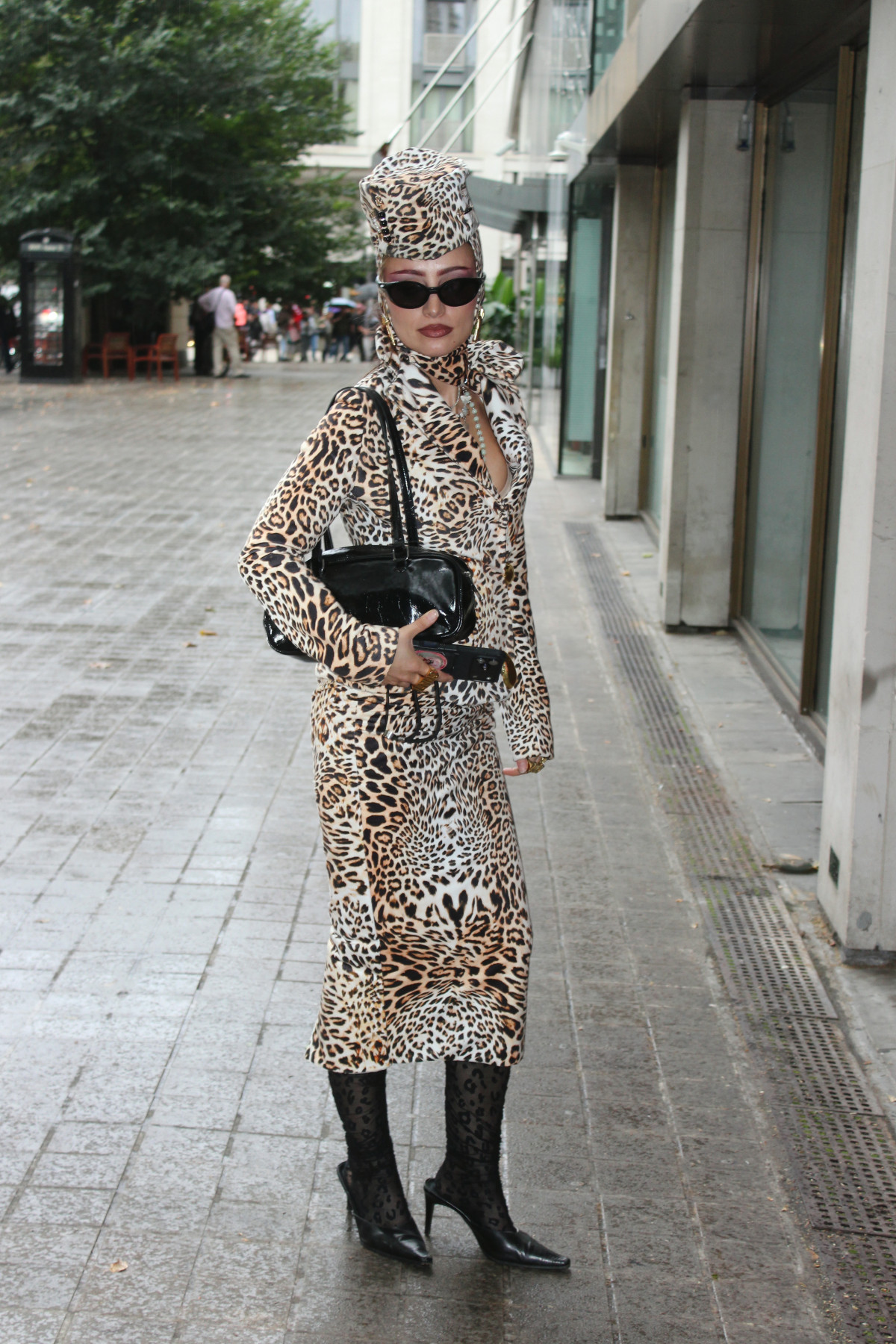 Streetstyle Тижня моди в Лондоні 2026: 8 головних трендів23
