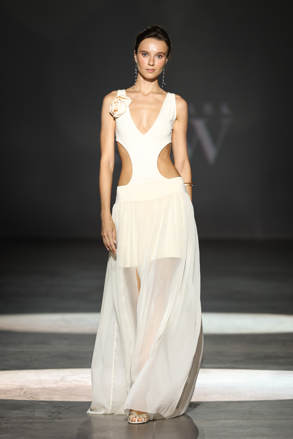 Гра форм і міська естетика: як пройшов показ Linni Caro на Ukrainian Fashion Week3