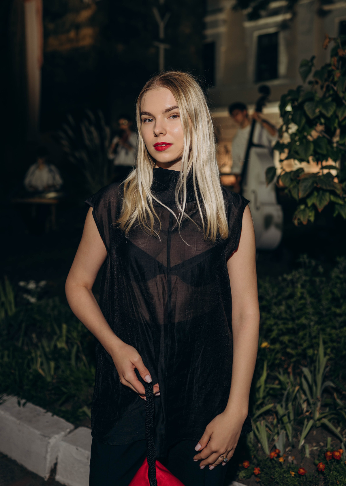 Найстильніші образи гостей третього й четвертого днів Ukrainian Fashion Week сезону весна-літо — 202744