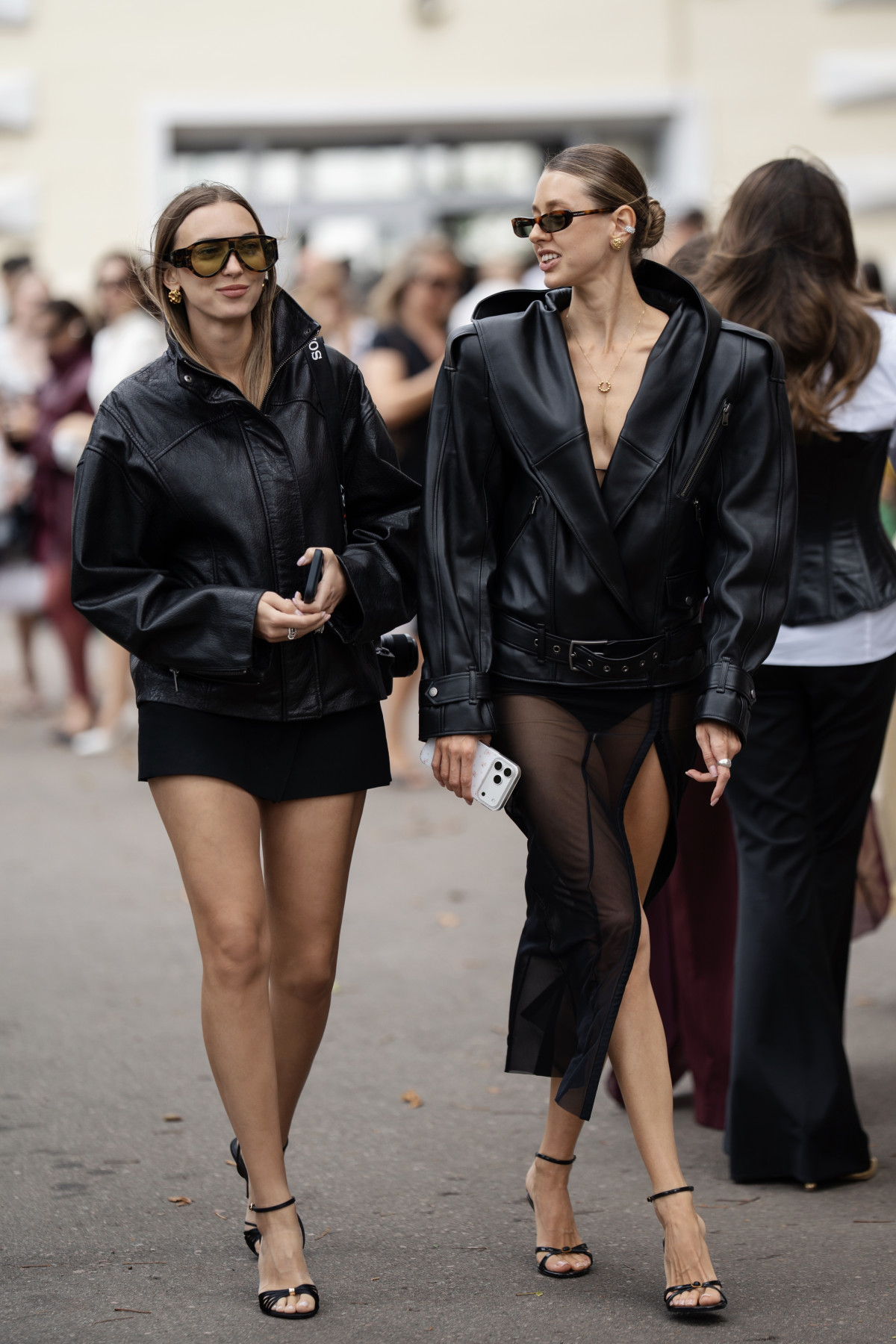 Найстильніші образи гостей третього й четвертого днів Ukrainian Fashion Week сезону весна-літо — 202758