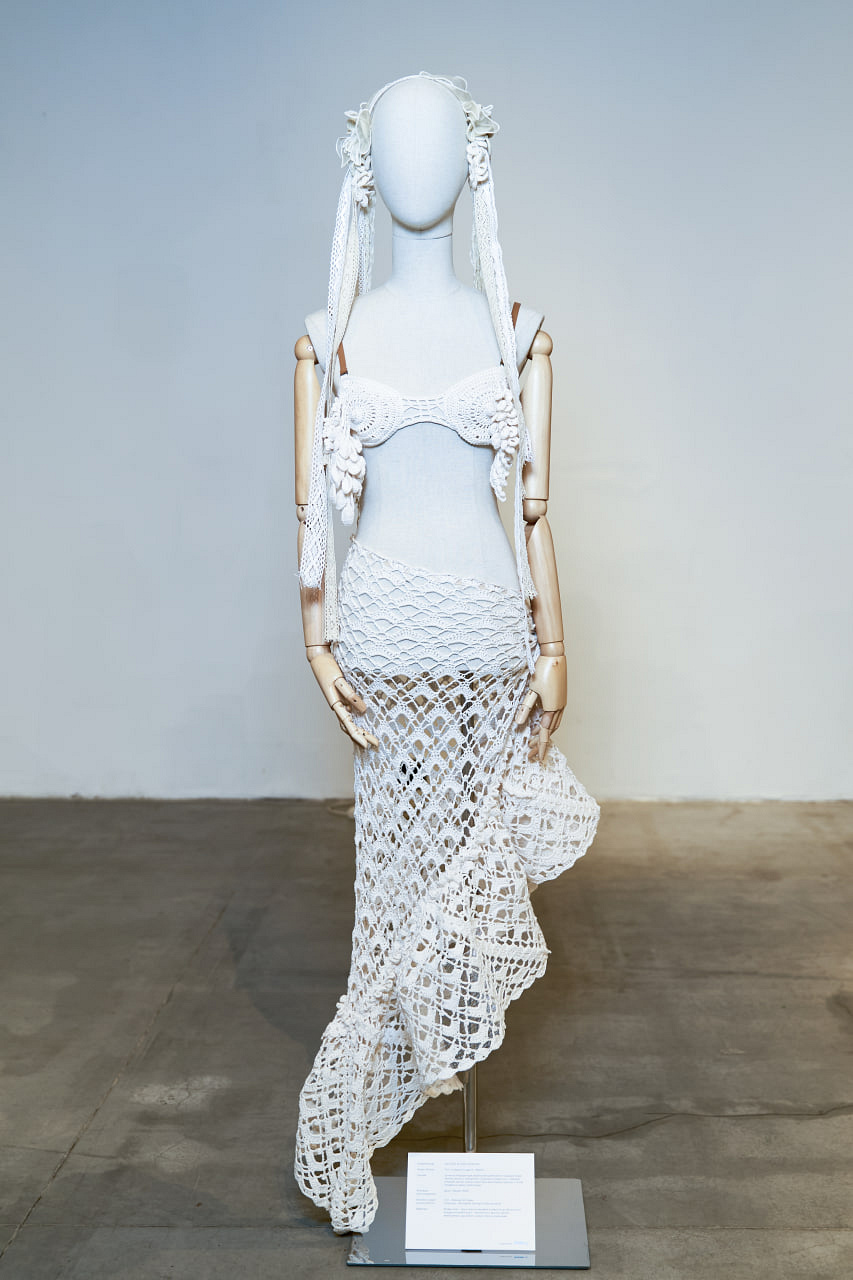 Як UFW переосмислив українське ремесло в моді та культурі у виставці Behind the Craft11