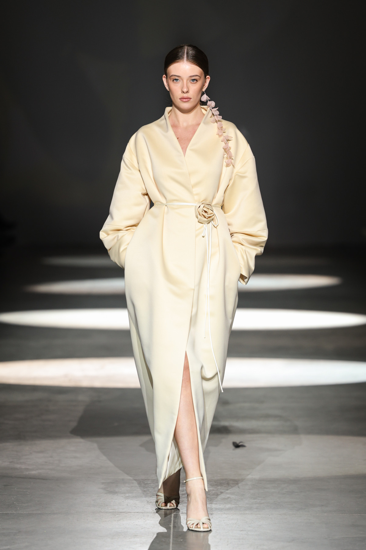 Гра форм і міська естетика: як пройшов показ Linni Caro на Ukrainian Fashion Week6