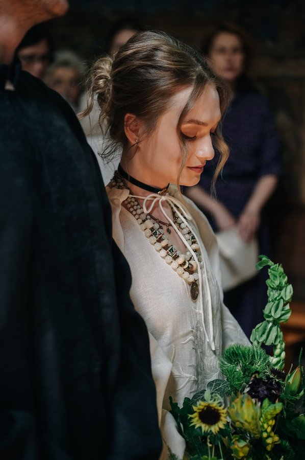 Усвідомити спадкоємність: як Oksana Boriychuk впроваджує традицію у сучасний гардероб10