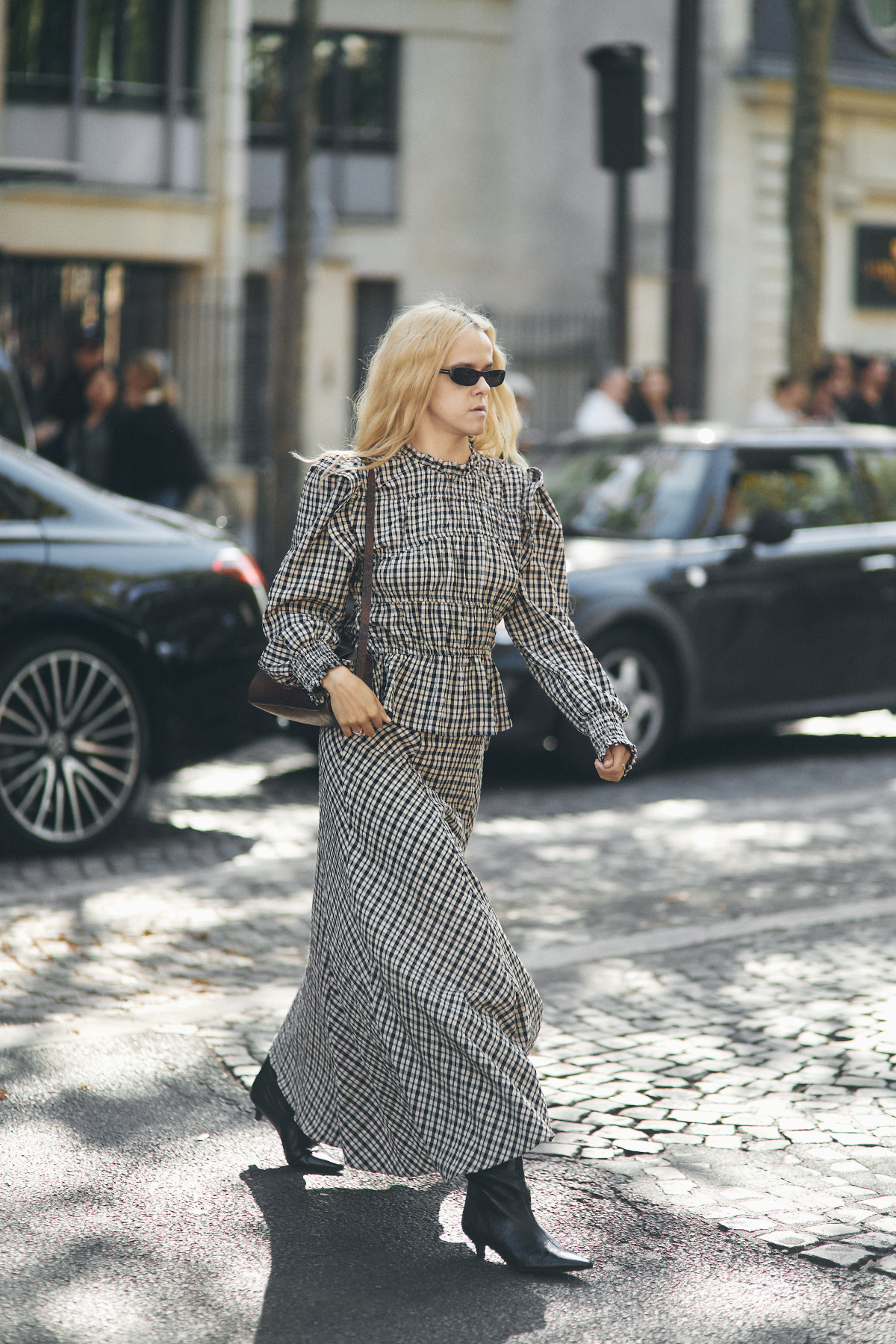 Французькі модні хроніки: 50 найстильніших образів Paris Fashion Week, які захочеться повторити цієї осені21