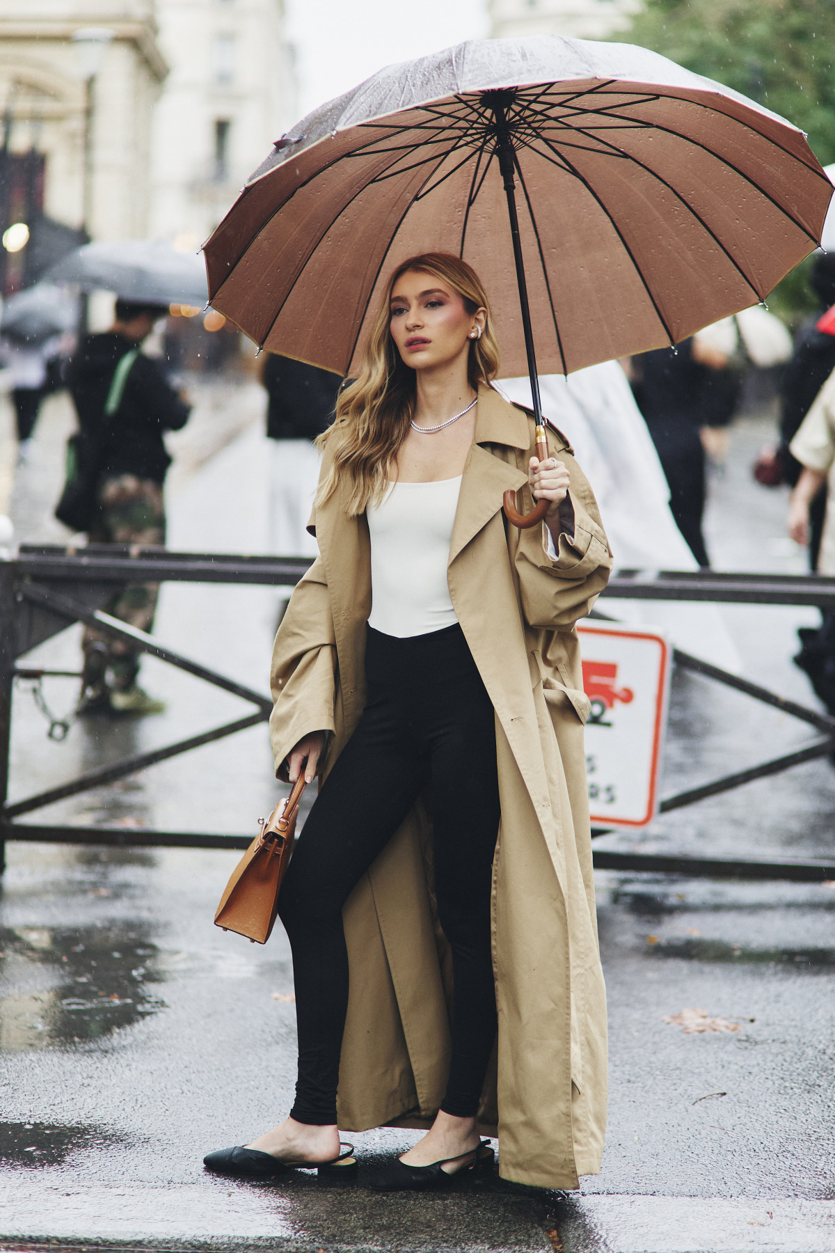 Французькі модні хроніки: 50 найстильніших образів Paris Fashion Week, які захочеться повторити цієї осені3