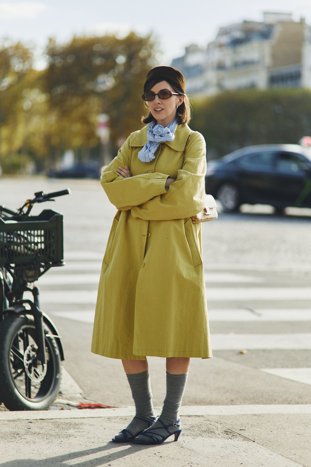 Французькі модні хроніки: 50 найстильніших образів Paris Fashion Week, які захочеться повторити цієї осені40